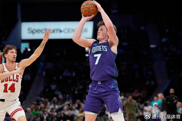 开云网页版-最佳新秀之争白热化：克努佩尔VS弗拉格，黄蜂新星凭高效表现领跑|NBA|达拉斯独行侠队|康-克努佩尔|夏洛特黄蜂队|费城76人队_新浪体育_新浪新闻