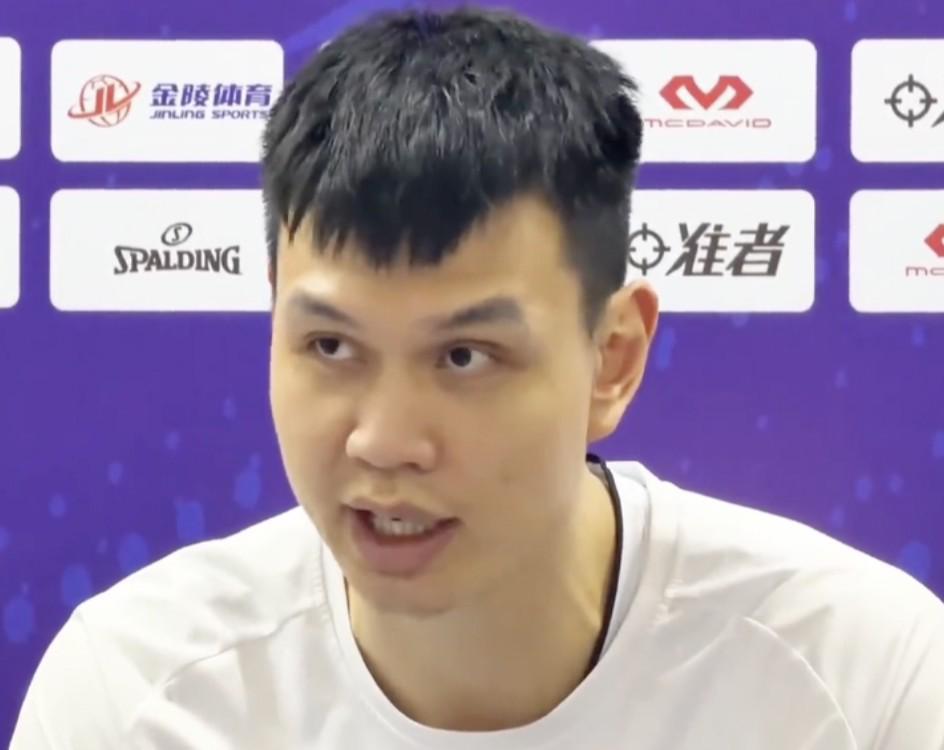 kaiyun官网-许钟豪炮轰队内外援：来到中国不要嚣张，我们不是来伺候你的